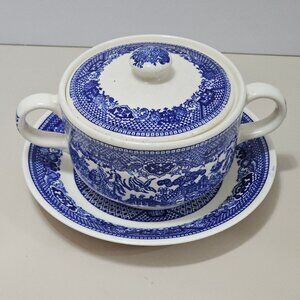 Royal USA Blue Willow Sugar Bowl 5" Ironstone transferware Chinoiserie